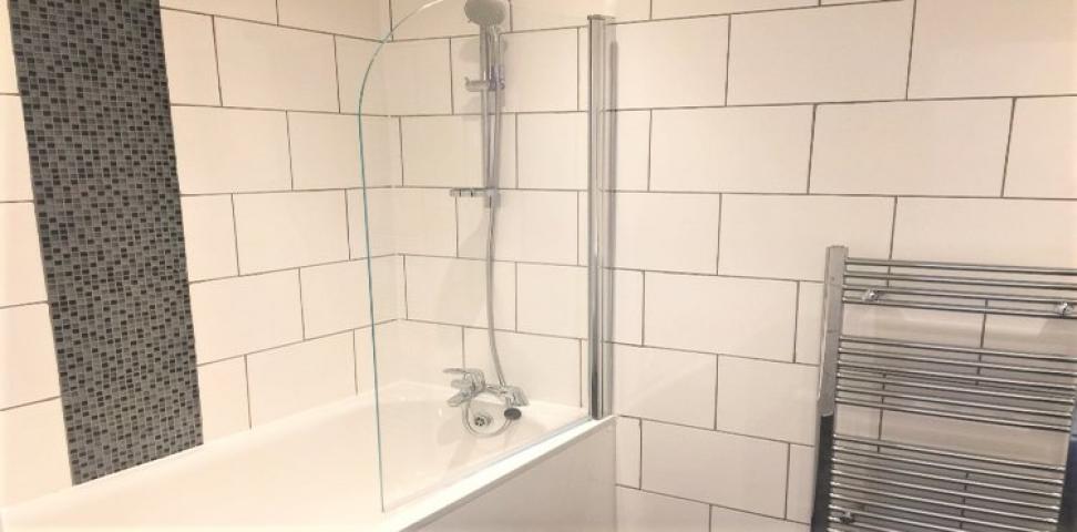 			RECENTLY  REFURBISHED, 3 Bedroom, 1 bath, 1 reception Flat			 Harrowdene Road, WEMBLEY 